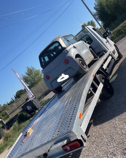 Citroën Ami dépannée par SO DEPANNE et chargée sur le plateau