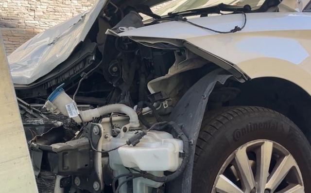 Seat Ibiza accidentée à l'avant endommagé, prise en charge par SO DEPANNE