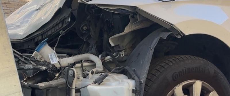 Seat Ibiza accidentée, avant endommagé, prise en charge par SO DEPANNE